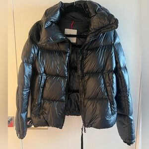Moncler Women’s Down Jacket Black (size 0)